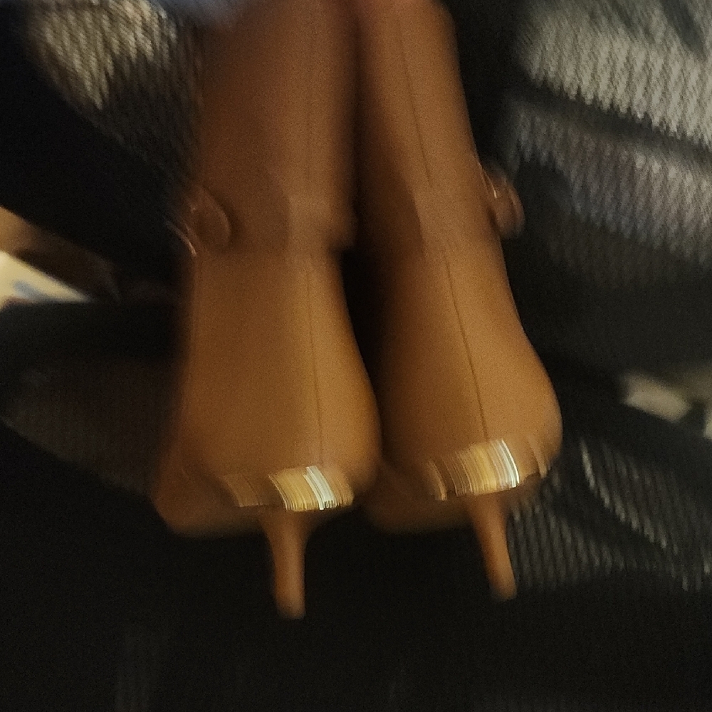 Michael Kors Camel Ankle Boots Size 7 - Picture 4 of 6